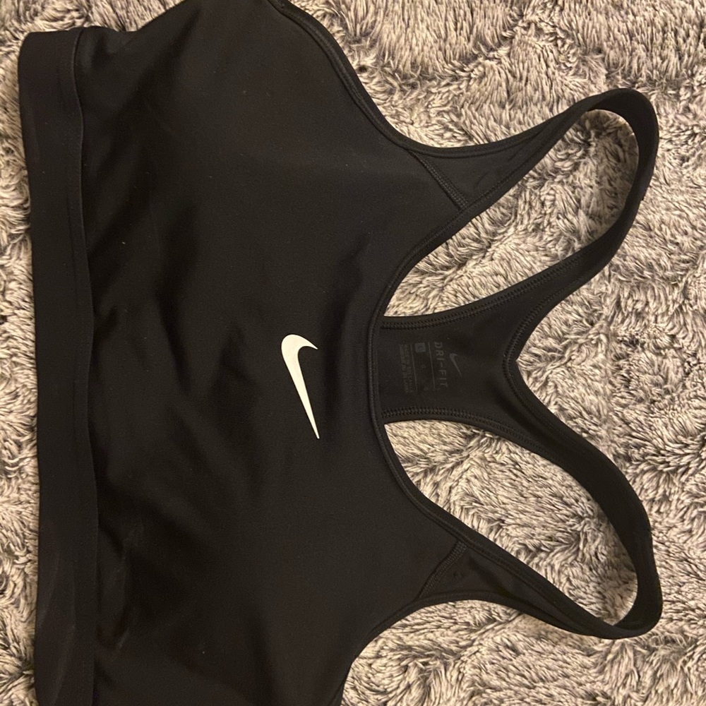 Nike sports bra size L